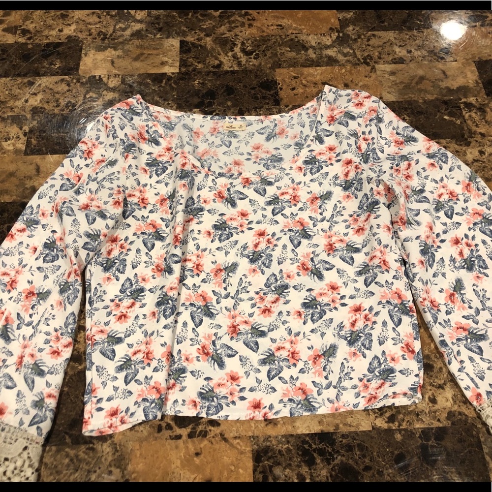 Hollister long sleeve top